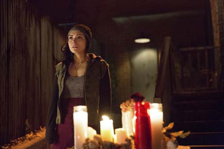 Illustration for article titled First Official Pics of Tomorrow People, The 100 and Star-Crossed!